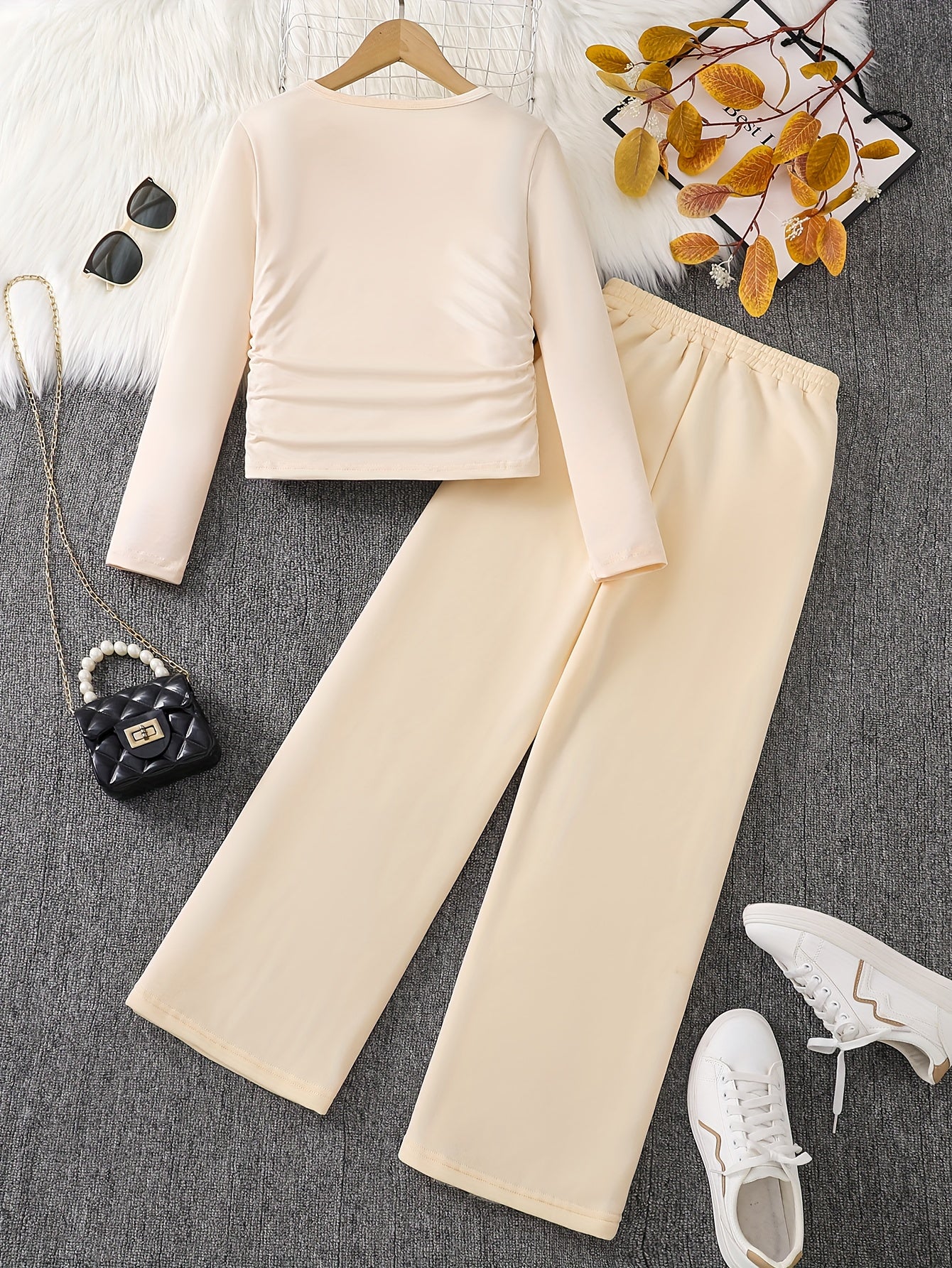 Teen Girls' Spring/Autumn Round Neck Slim Fit Long Sleeve Solid Color Top + Beige Elastic Waist Loose Pants Two-Piece Set, Perfect for Outdoor, for Teenager