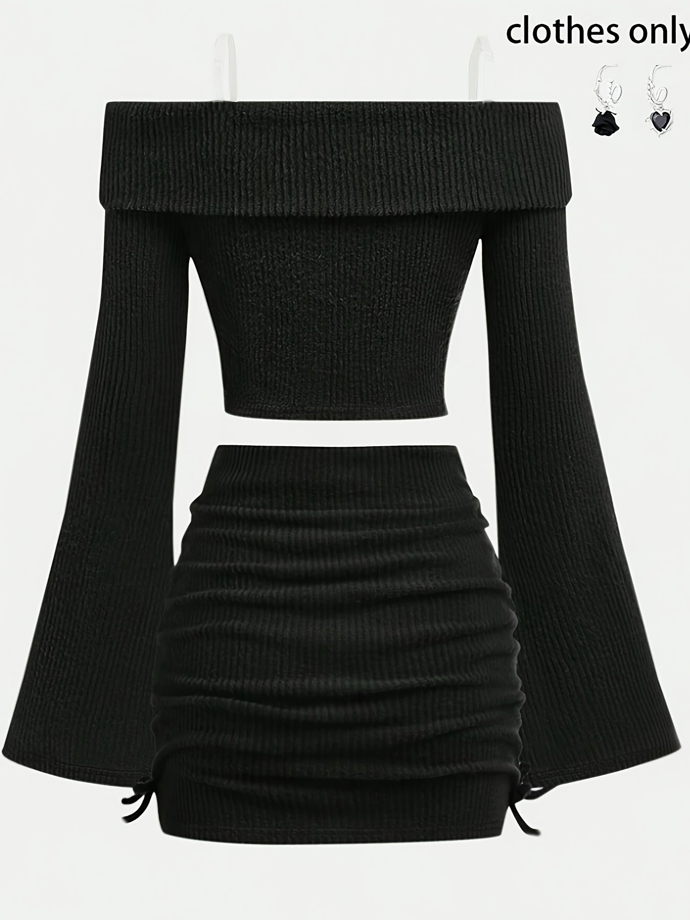 A New Collection for Spring And Autumn Featuring Stylish Girls' Clothing, with a Gentle, Elegant Design, It Includes a Casual, Comfortable, Solid-Colored, Off-Shoulder Long-Sleeve Top Paired with a Fashionable, Versatile, Ple
