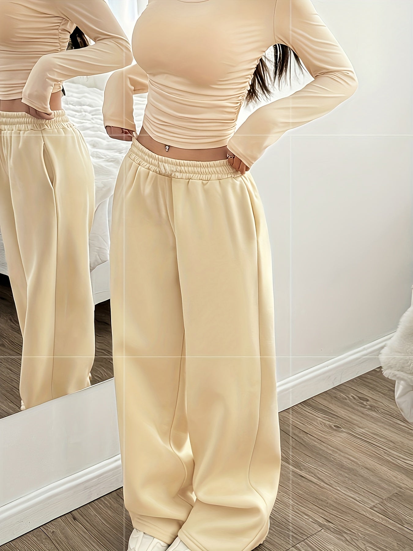Teen Girls' Spring/Autumn Round Neck Slim Fit Long Sleeve Solid Color Top + Beige Elastic Waist Loose Pants Two-Piece Set, Perfect for Outdoor, for Teenager