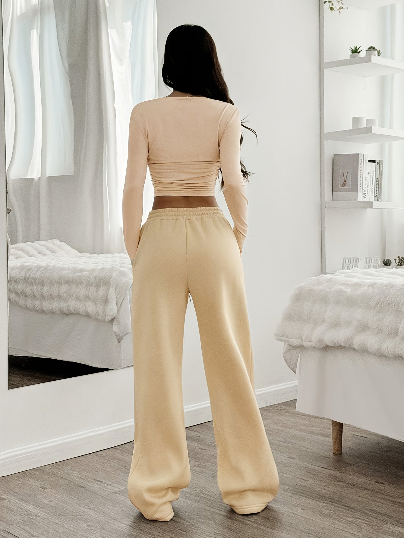 Teen Girls' Spring/Autumn Round Neck Slim Fit Long Sleeve Solid Color Top + Beige Elastic Waist Loose Pants Two-Piece Set, Perfect for Outdoor, for Teenager