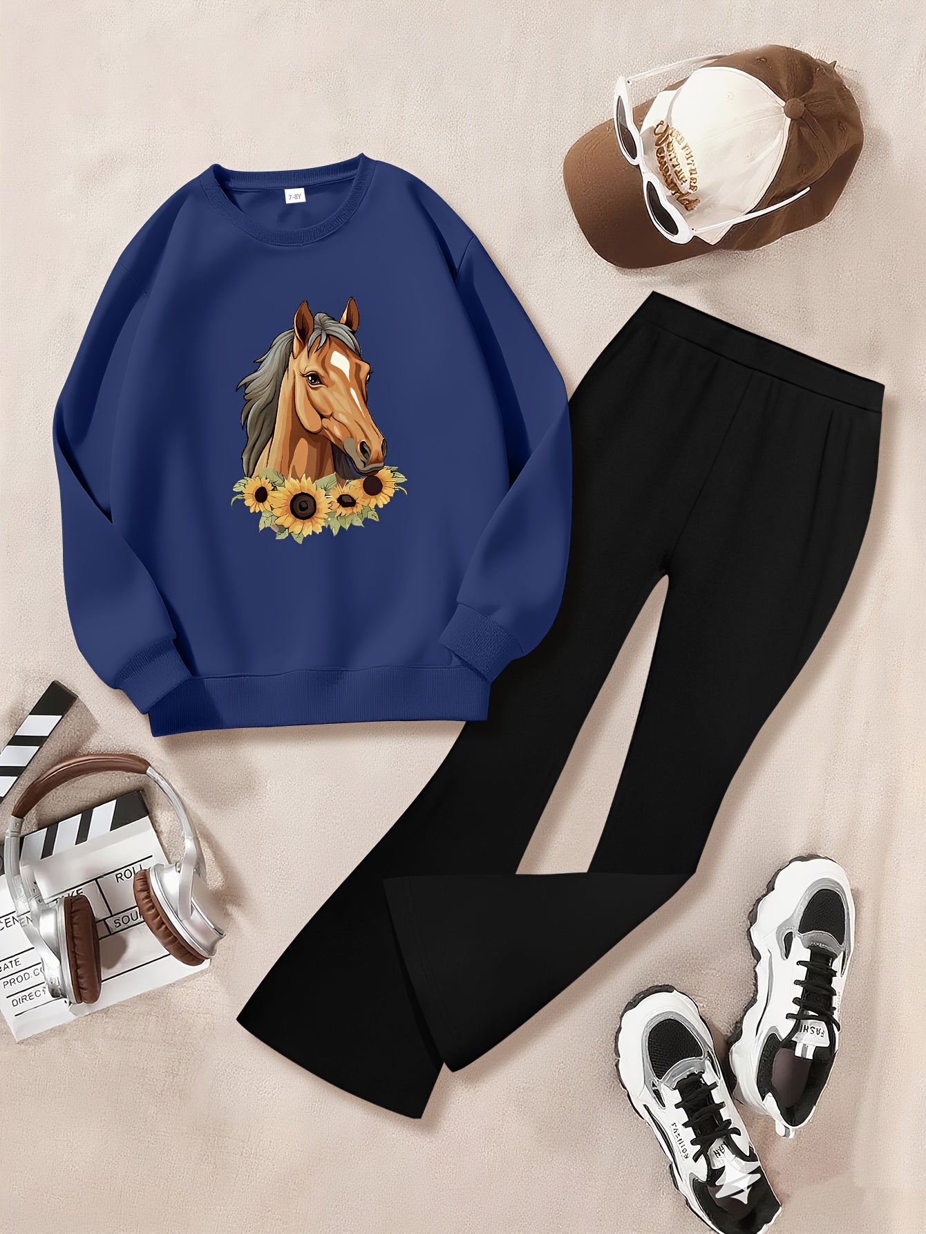 Girl's Fashionable Set With Horse And Sunflowers Graphic Printed Long Sleeve Crew Neck Sweatshirt & Knitted Bell-bottom Pants, Girl's Autumn And Winter Set, Ideal For Daily And Outdoor Wear