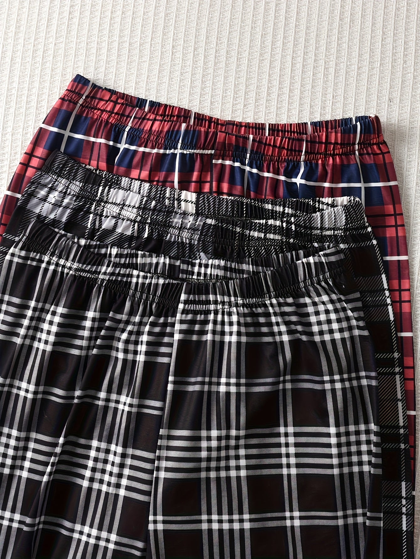 [Teenager Fashion Pajamas Set] Random 2pcs Set of The 2025 New Teenager's Fashion Trendy Simple Pajamas in Black, Gray, And Green Plaid with Long Sleeves And Long Pants, a Comfortable And Casual Homewear Outfit., For Teenager