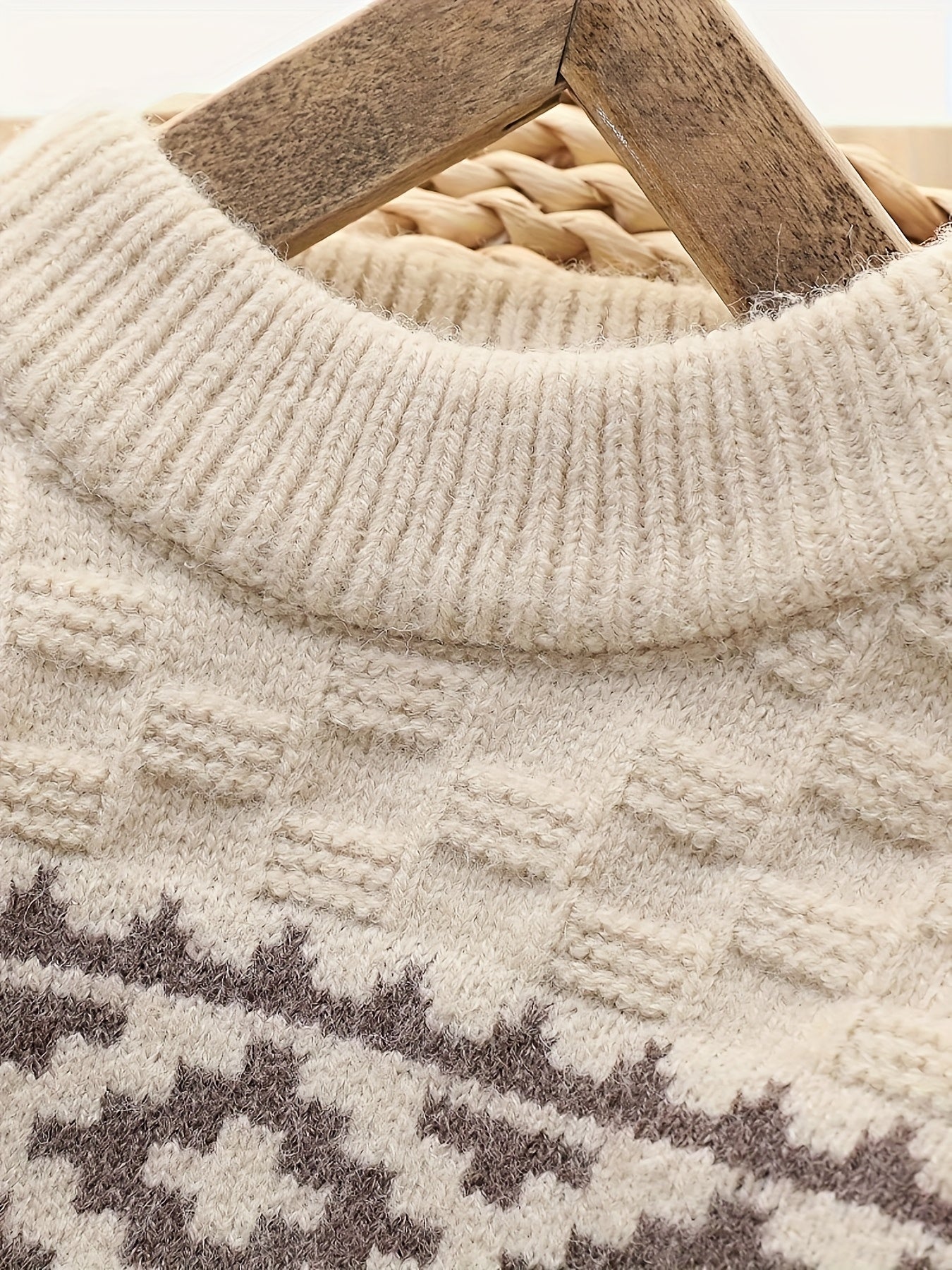 [Boys' Geometric Pullover] Boys' Sweater - Beige, Black & White Geometric Pattern Pullover, Sleeve Round Neck Sweater for School, Formal & Everyday Outfits - Medium Stretch Knit Fabric - Easy Hand Wash Care - Fall/Winter Clot