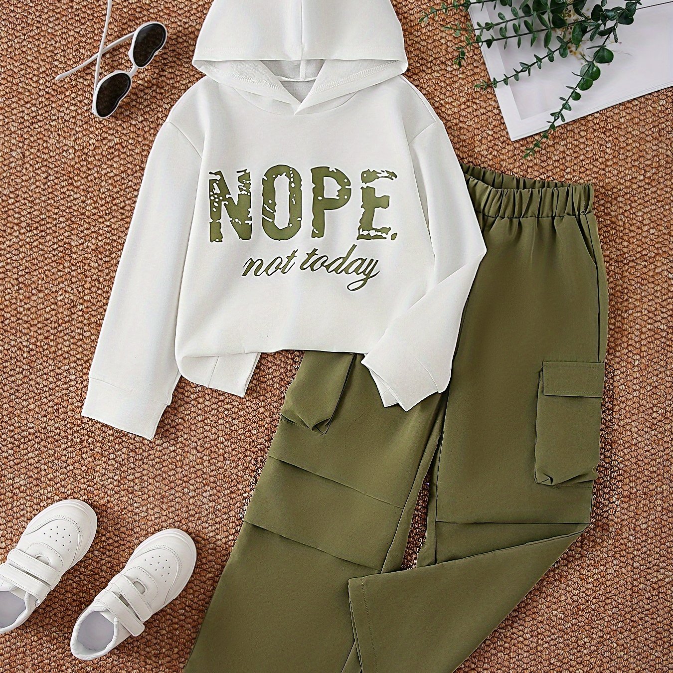 [Trendy Hoodie & Jogger Set] Trendy Girls' Hoodie and Jogger Set - Stylish Long Sleeve Sweatshirt & Pants Outfit for Casual Streetwear, Perfect Gift for Daughter, Family, or Friends on Thanksgiving, Perfect for Outdoor