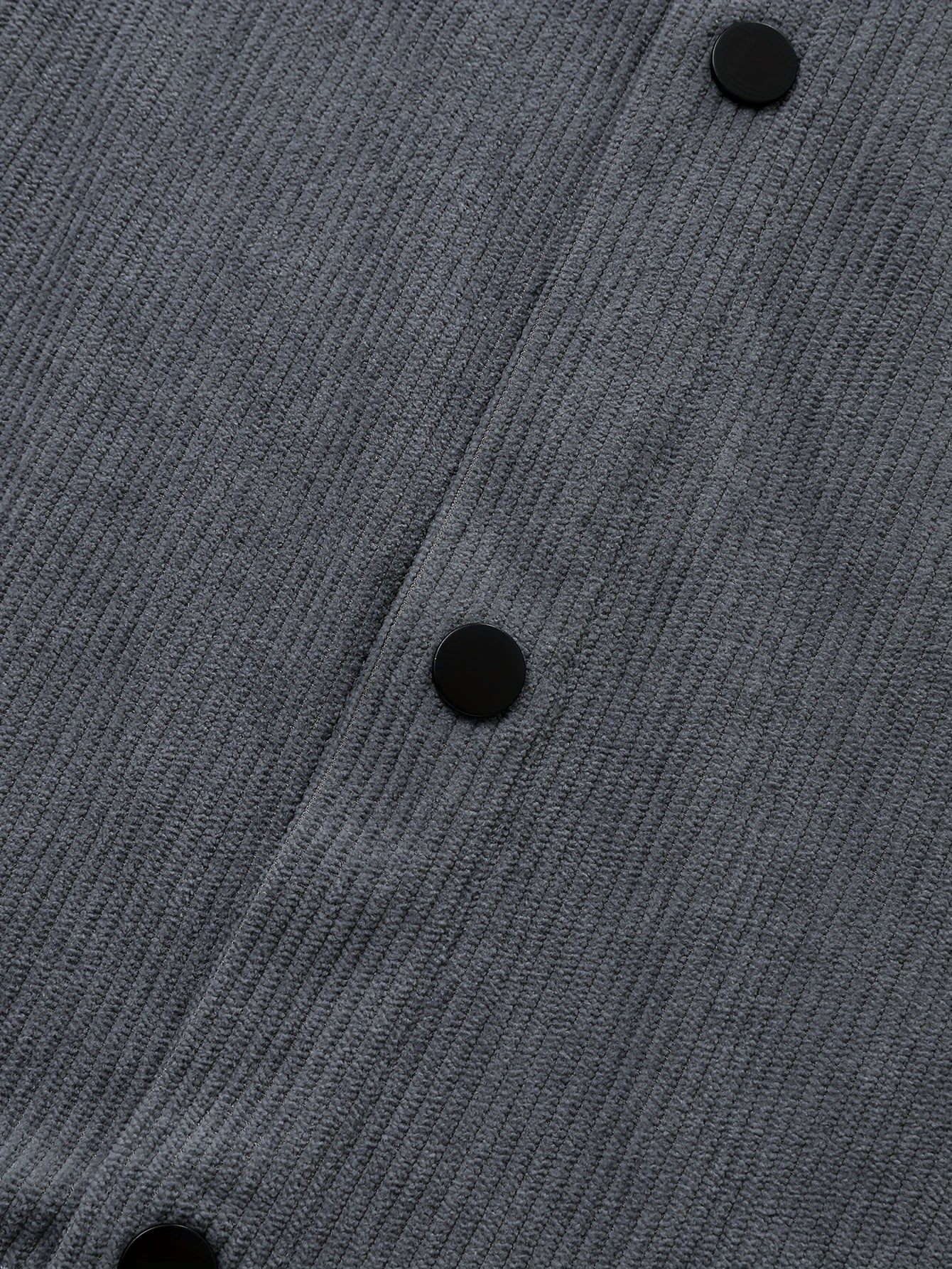 [Teen Corduroy Casual Suit] Teen Set Corduroy Casual Suit This Classic Gray Corduroy Set Features a Long-Sleeve Shirt Made of Sturdy Corduroy Fabric, Paired with Black Buttons And a Chest Pocket on The Left Side, Adorned with