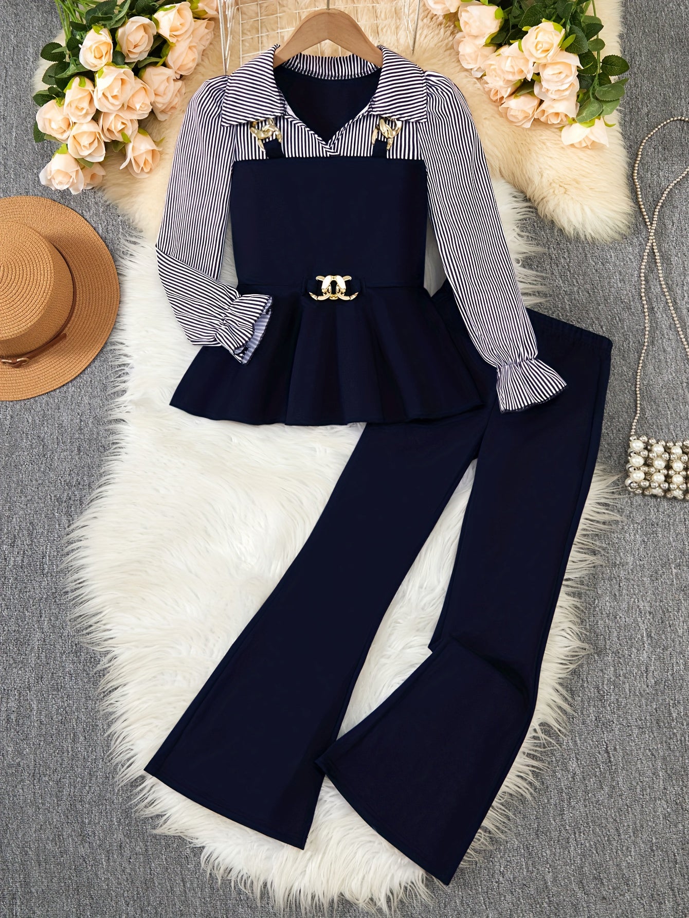 ' Autumn and Winter Fashion Casual Elegant Two-Tone Shirt with Golden Chain Detail, Ruffle Hem Top Paired with Flared Pants, Machine Washable Formal and Casual Wear Suitable for School, Parties, Family Events, Travel Vacation