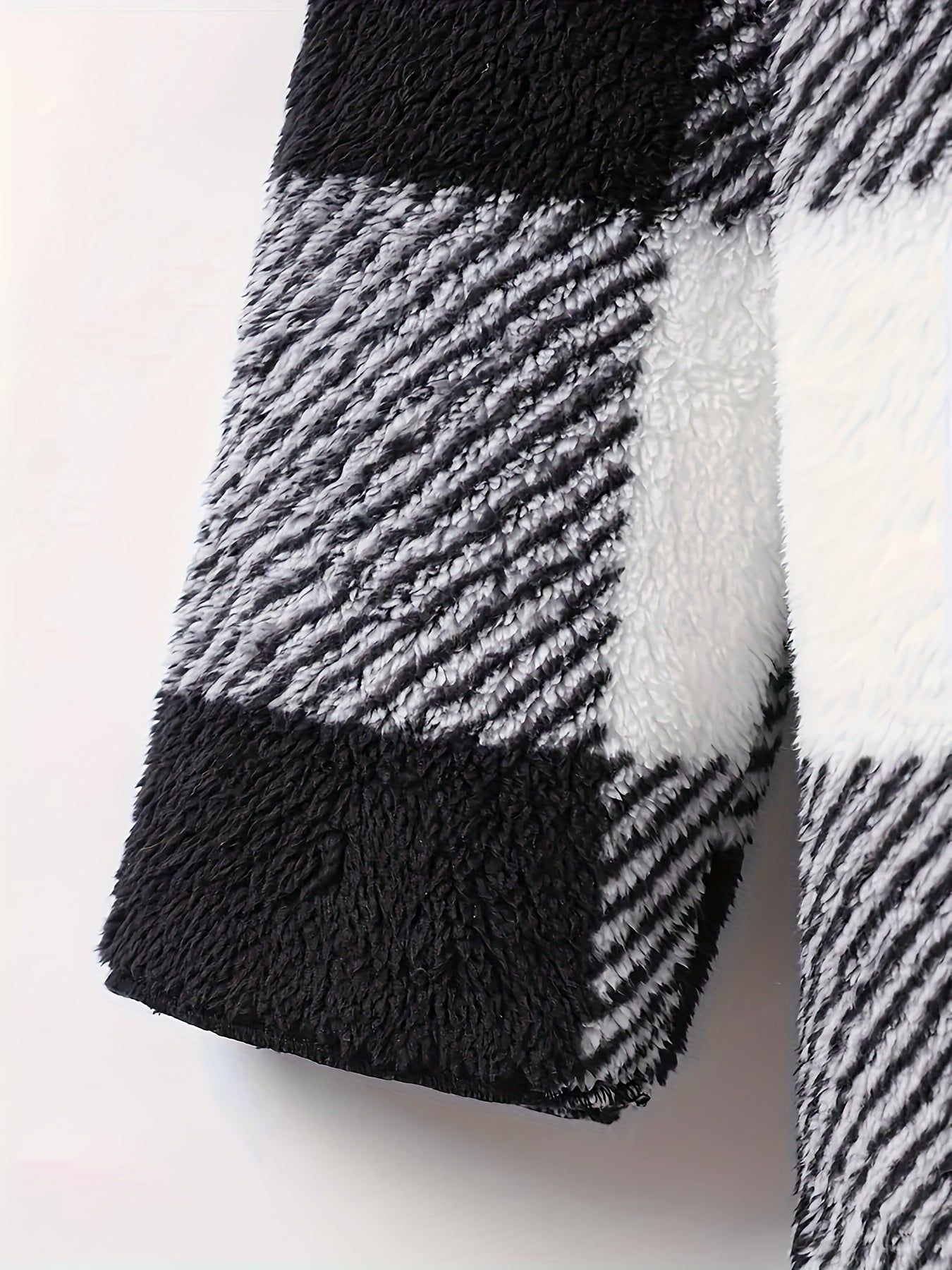 Three-Piece Black and White Plaid Long Sleeve Jacket with White Camisole Top and Black Flared Pants Set for Young Girls, Autumn-Winter Fashion Casual Outfit Suitable for Outdoor Leisure Activities (Excludes Bags and Shoes), P